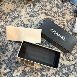 CHANEL Elegant Black and Cream Box